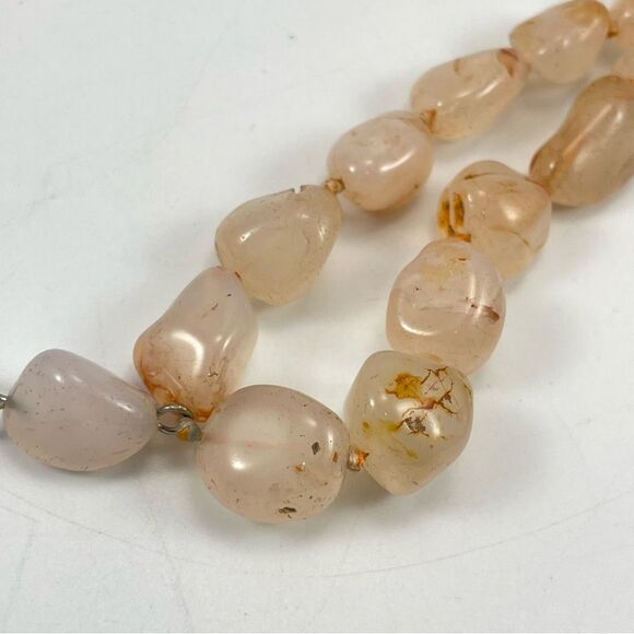 Stunning Unsigned Artisan Peach Clear Agate Beaded Statement Necklace - Picture 7 of 7